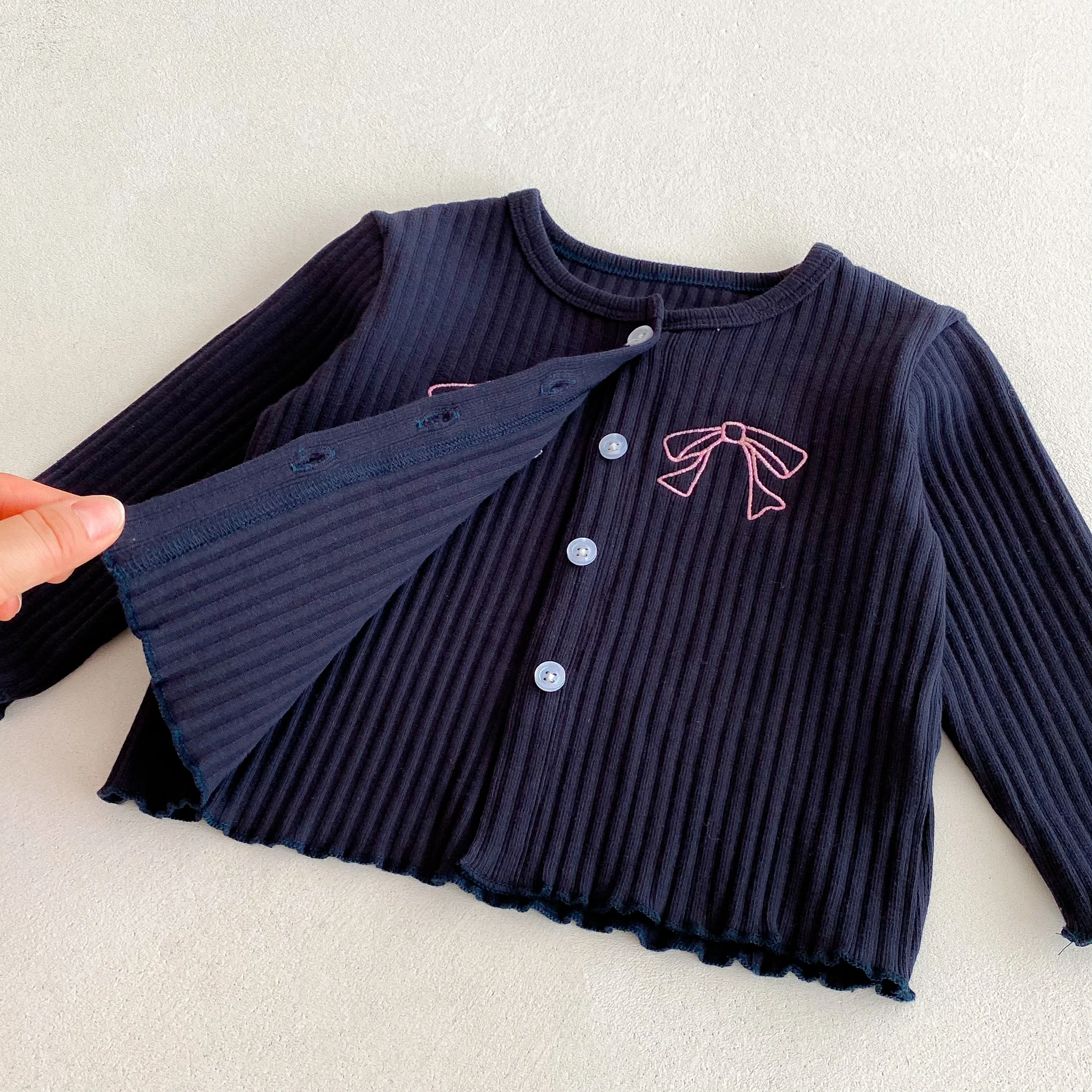 가을  소녀 핏 스트라이프 캐주얼 긴 바지 세트, 리본 프린트 긴팔 가디건 + 플레어 긴 바지 세트