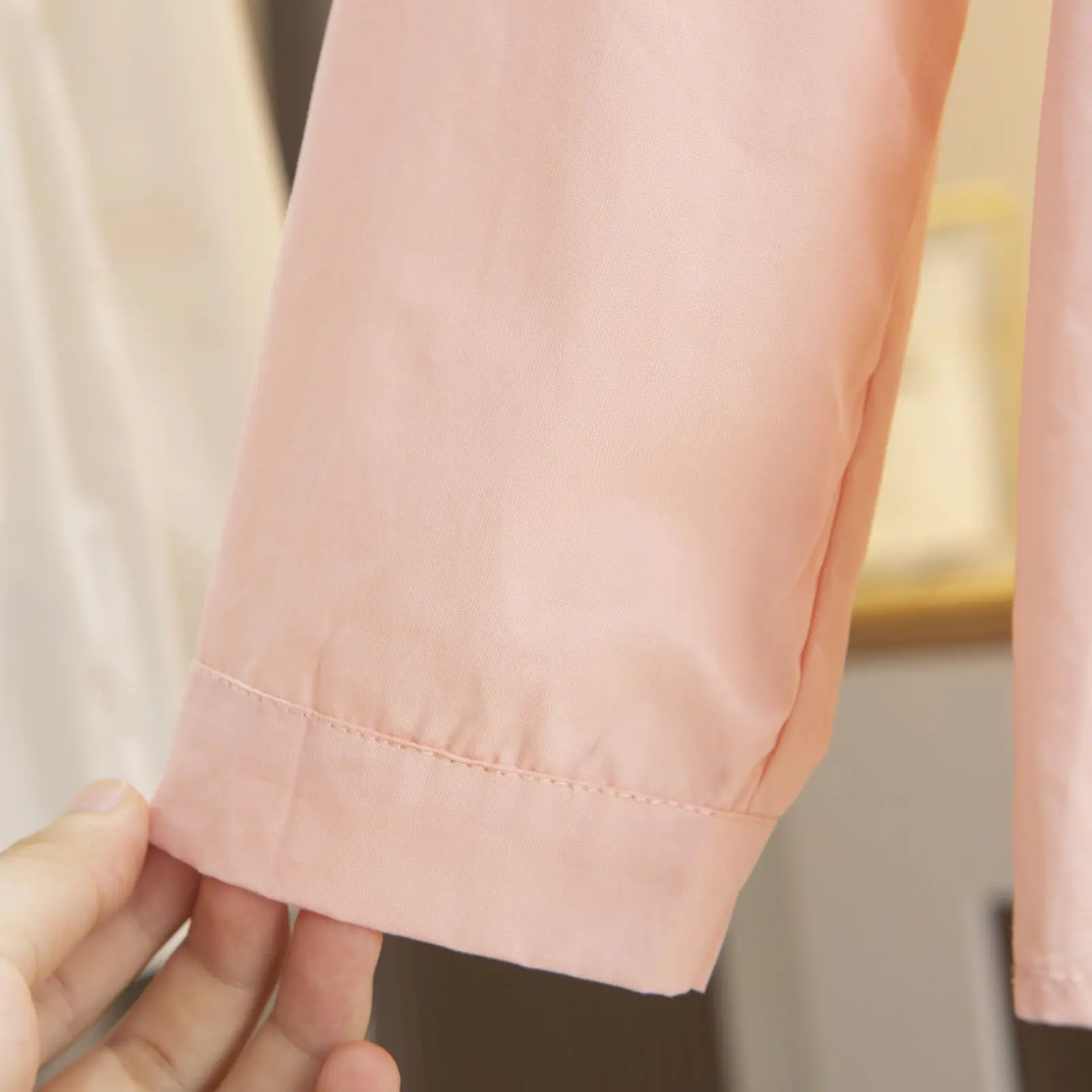 بلوزة طويلة الأكمام من القطن