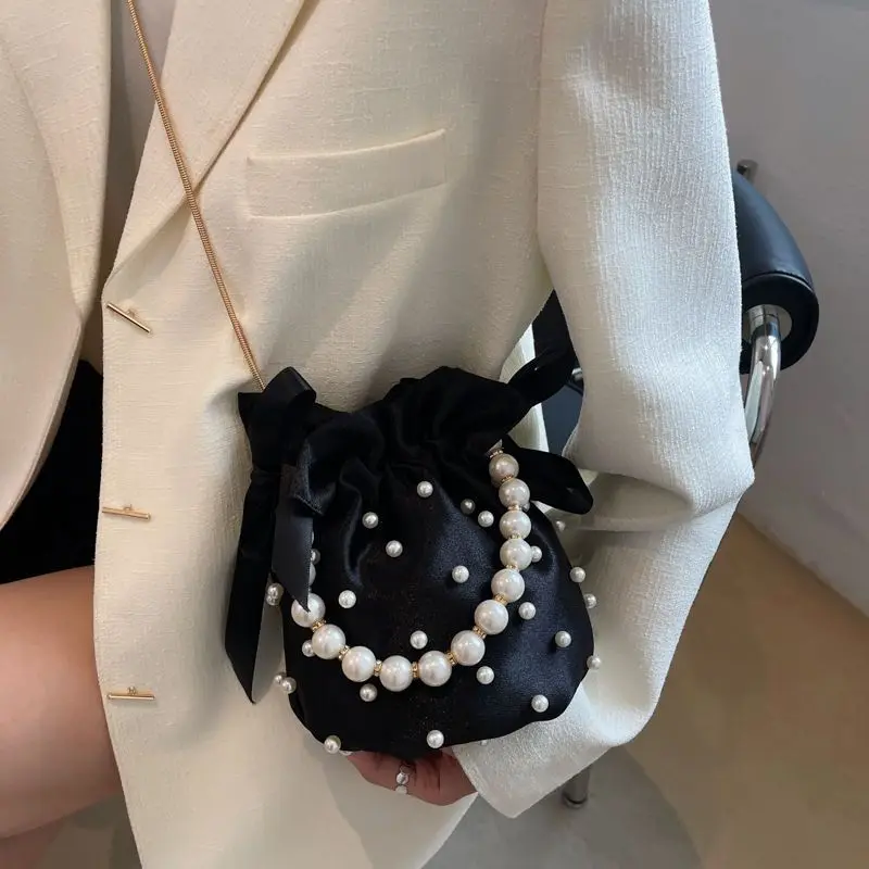 Pearl Handbag Women 2023 European And American Fashion Pleated Personalized Foreign Style Chain Cross Body Bucket Bag For Women