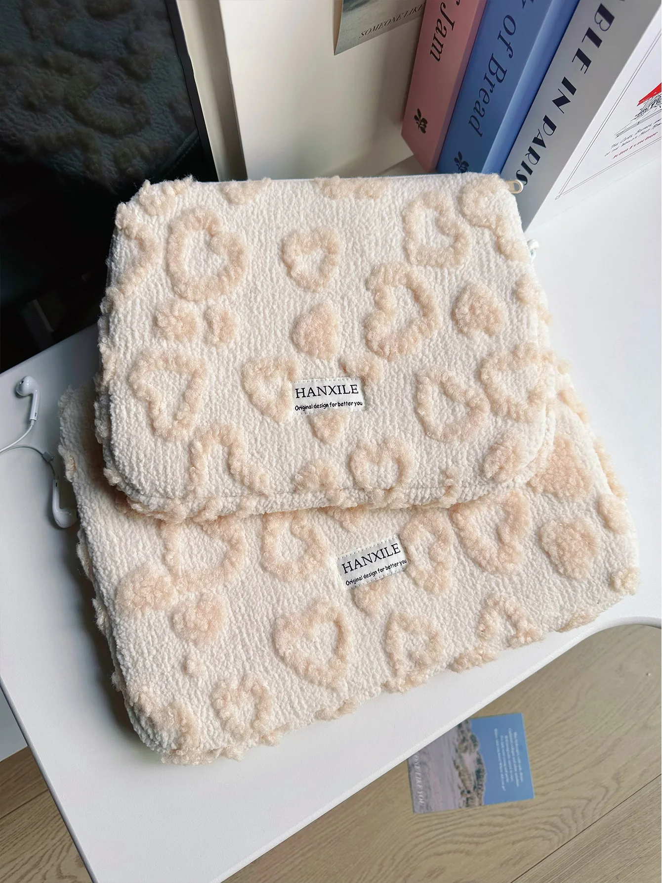 Plush Protective Laptop & Tablet Sleeve - Soft Notebook Storage Bag