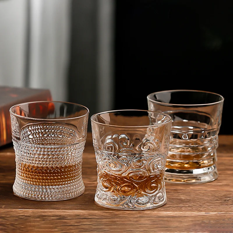 

Engraving Cloud Shape Whiskey Glass Creative Crystal Glass Wine Glass Whiskey Brandy Wine Glass For Restaurants Retail Wholesale