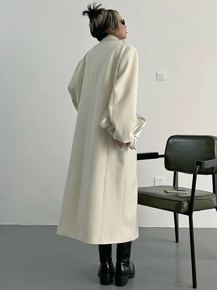 Рисунок 3 - Женский однотонный Блейзер средней длины