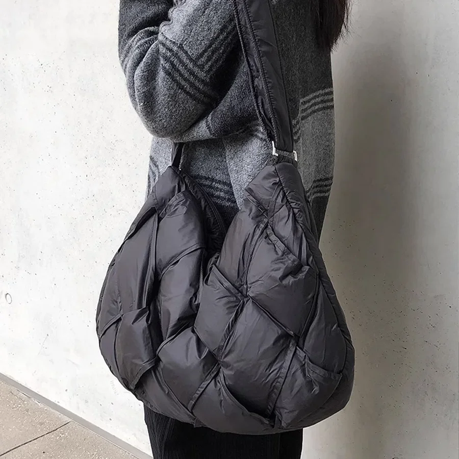 Fashion Woven Padded Women Shoulder Bags Designer Nylon Down Cotton Crossbody Bags Casual Hobos Puffer Bag Large Tote Bag 2023