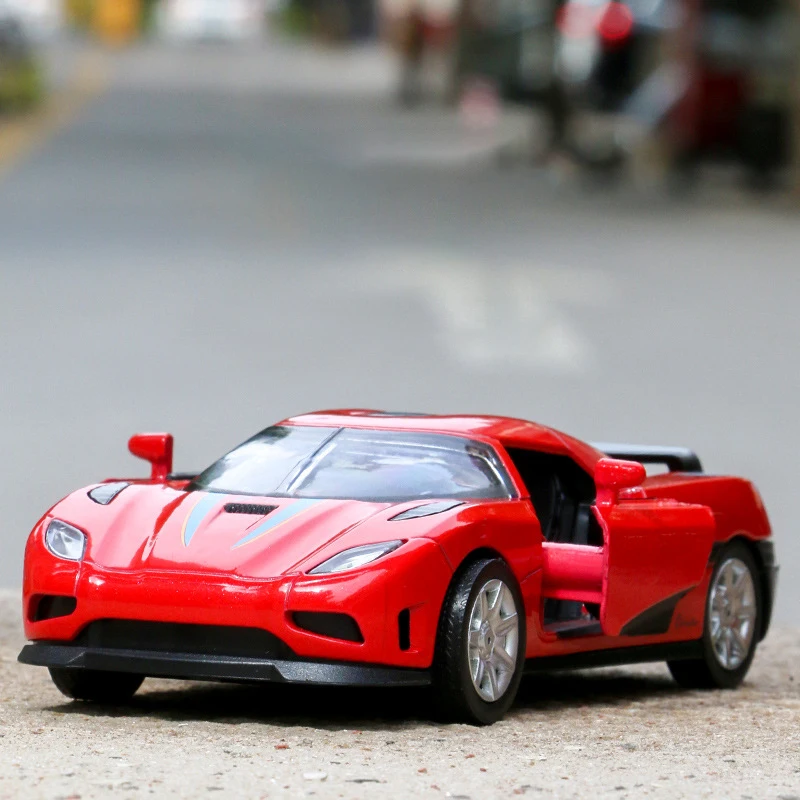 1:32 Koenigsegg Agera Supercar Alloy Car Die-Casting Model Sound And Light Car Model Toy Collection Gift