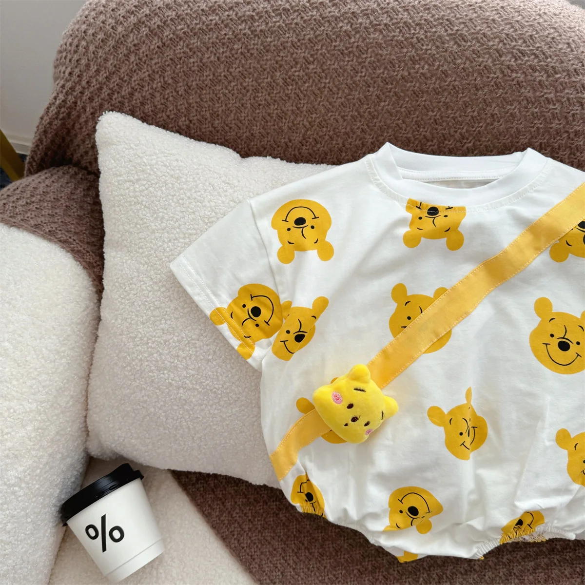 Рисунок 4 - Комбинезон с рисунком Винни-Пуха