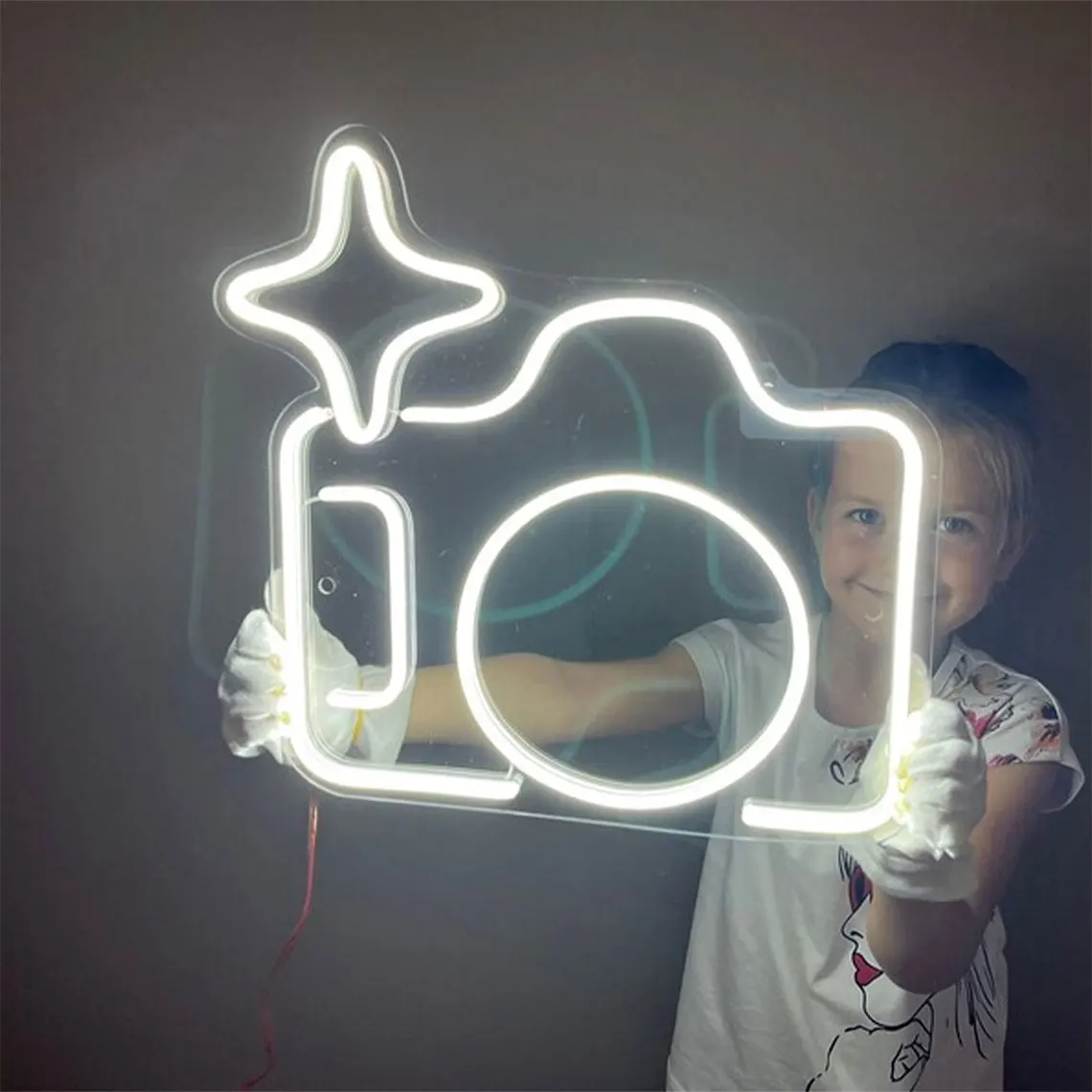 NIWWIN Insegna al neon Decorazione da parete a LED USB/Luce notturna a batteria per Natale Regalo di compleanno Festa per bambini Soggiorno Decorazioni per matrimoni (Cactus