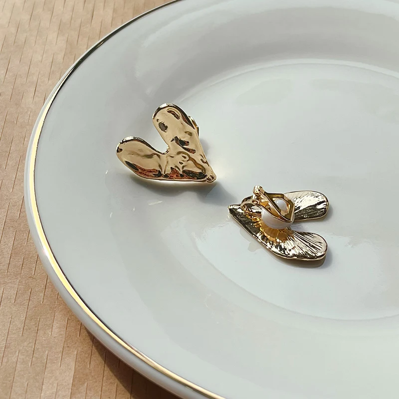Korean Design Sense Concave Convex Uneven Gold Heart Clip on Earrings Fashion Unusual Accessories Women's Party Jewelry ear clip earrings clip earrings ear clip ear accessories