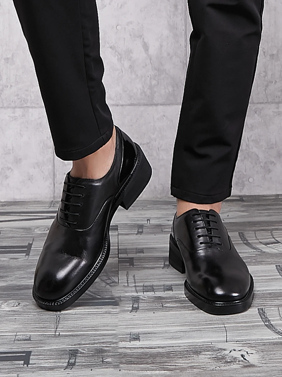 Square Toe Men Catwalk Shoes Retro Man 
