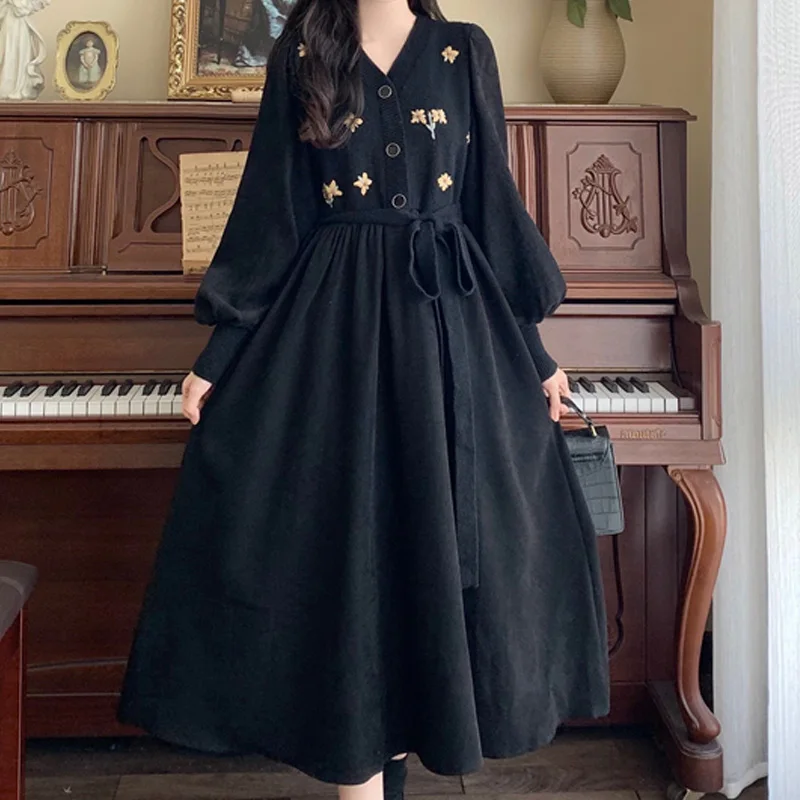 

korean Flower embroidery casual loose Ladies a-line bodycon dresses autumn black Long Sleeve corduroy maxi Dress Women vestidos