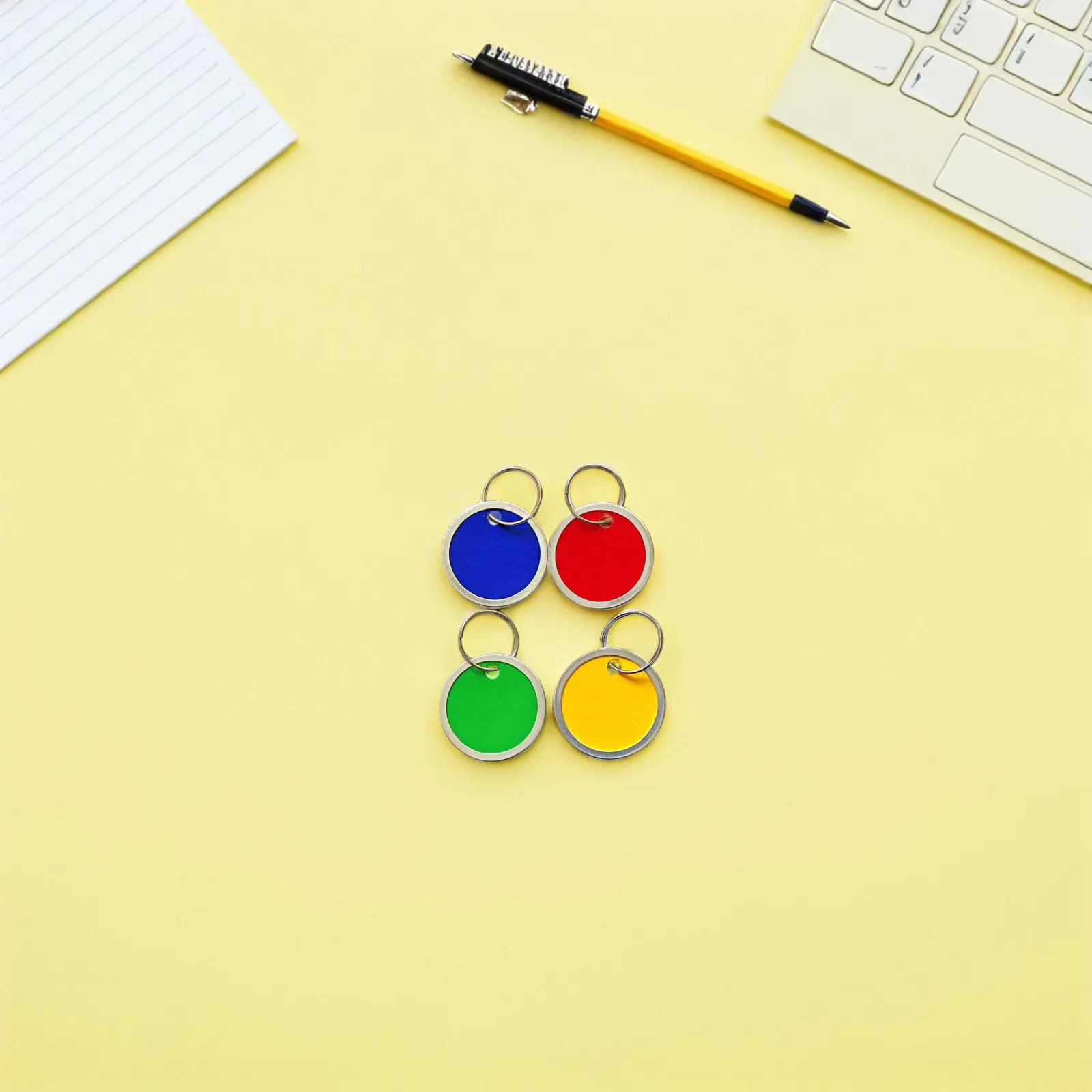 100Pcs 링이있는 빈 키 태그 31Mm 라운드 알루미늄 금속 테두리가있는 키 체인 라벨 키 식별 수하물 정리용