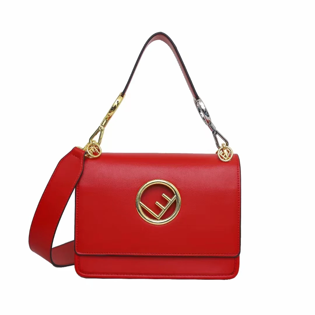 

New Luxury Design Handbag Pure Color Hardware Metal Shoulder Bag Pu Leather Material Cross Body Bag Dinner Bag
