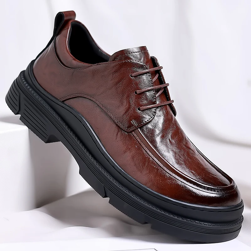 

Men Dress Shoes lace up oxfords Patent Leather Luxury Fashion Groom Wedding Shoes Men outdoor italian style Oxford Shoes men