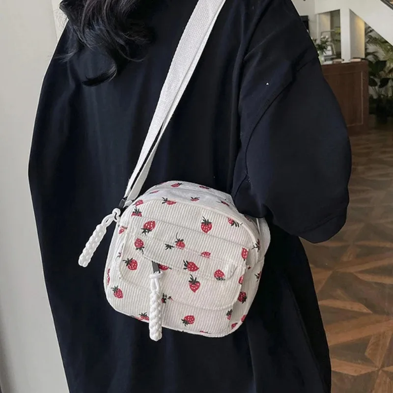 Cute Strawberry Shoulder Bag Casual Zipper Crossbody Bag Tote Handbag for Women Girls Korean Harajuku Messenger Students Bag