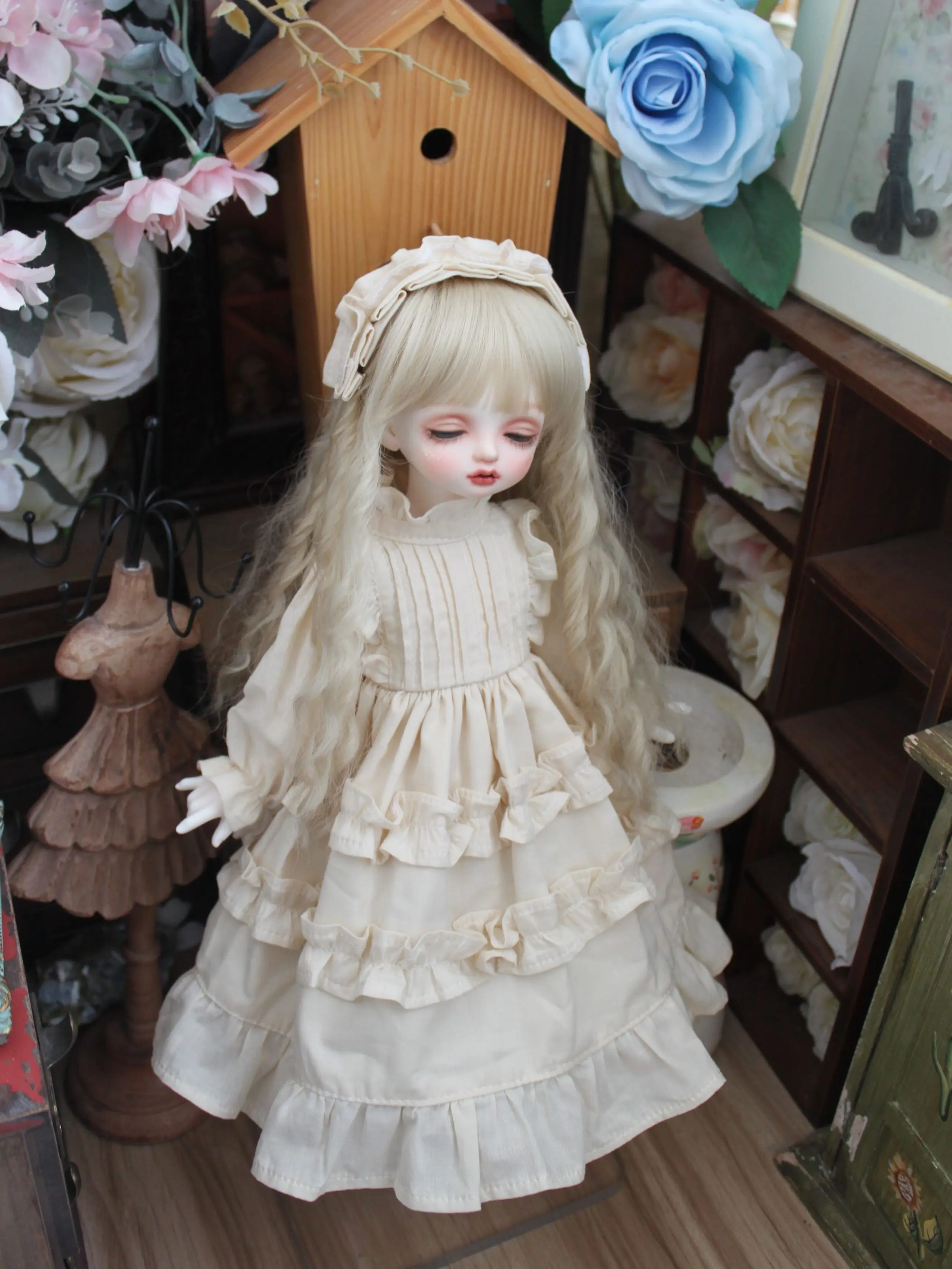 

1/6 1/4 1/3 BJD dress + hair Clips doll retro dress cutebeige nightdress for 1/3 1/4 1/6 BJD SD DD 1/6 Blyth doll accessories
