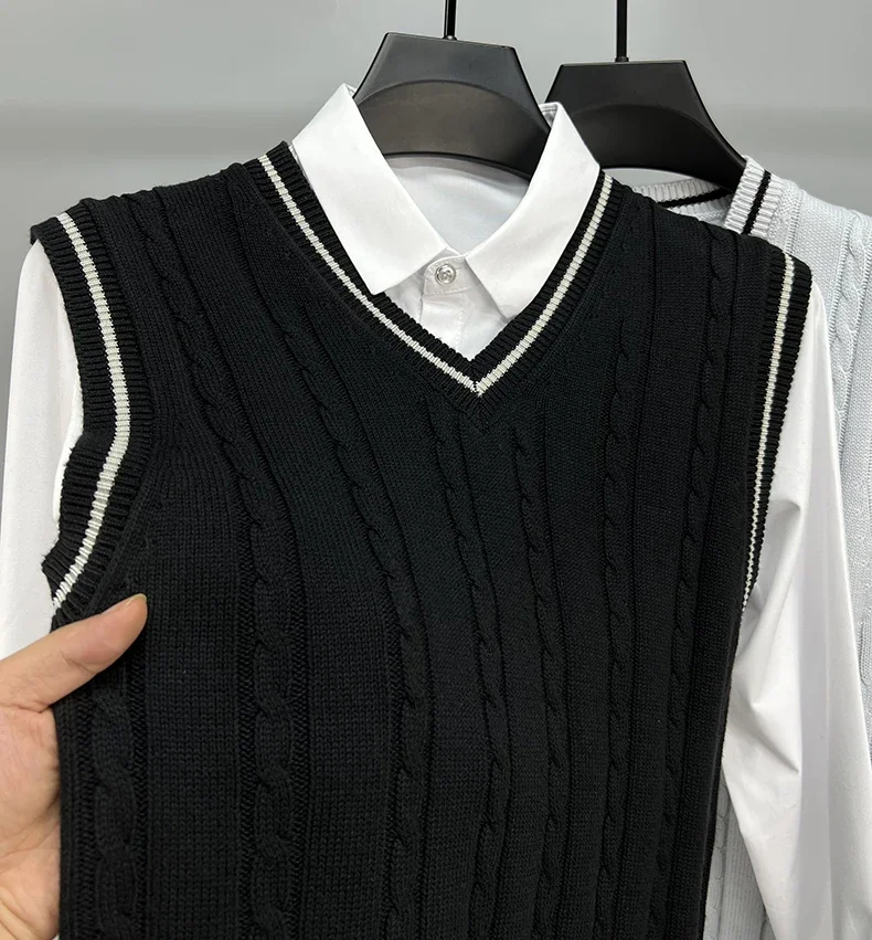 Men Spring Autumn New Solid Color Knit Vest Mens Fashion Casual Sweater Waistcoat Male Slim Pullover Sleeveless Tops K479