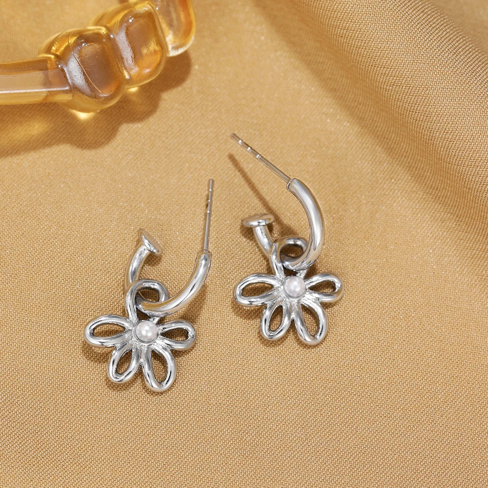 Geometric Flower Pendant Earring Lovely Imitation Pearl Hoop Earings for Women Girls Christmas Gift Fashion Jewelry Wholesale