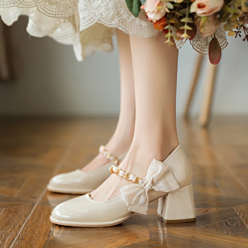 

Женские туфли, новинка 2023, женские элегантные туфли-лодочки на высоком каблуке с цепочкой и бантом-бабочкой, женские туфли на квадратном каблуке