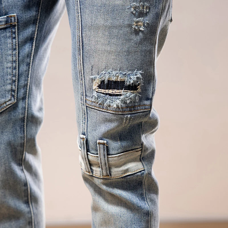 Рисунок 5 - Джинсы мужские в стиле ретро