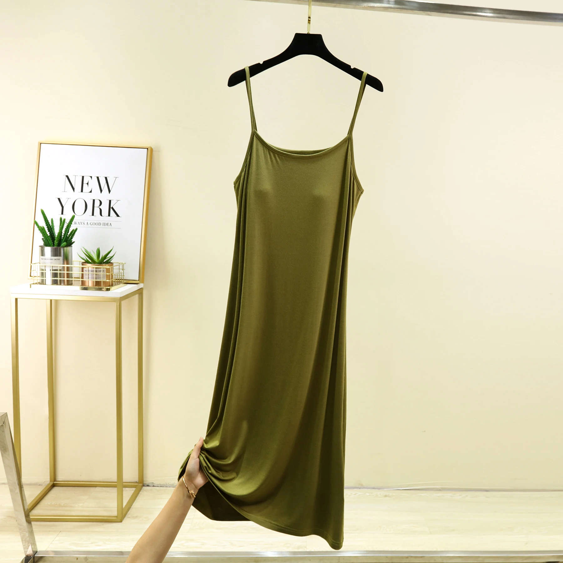 Long willow yellow green