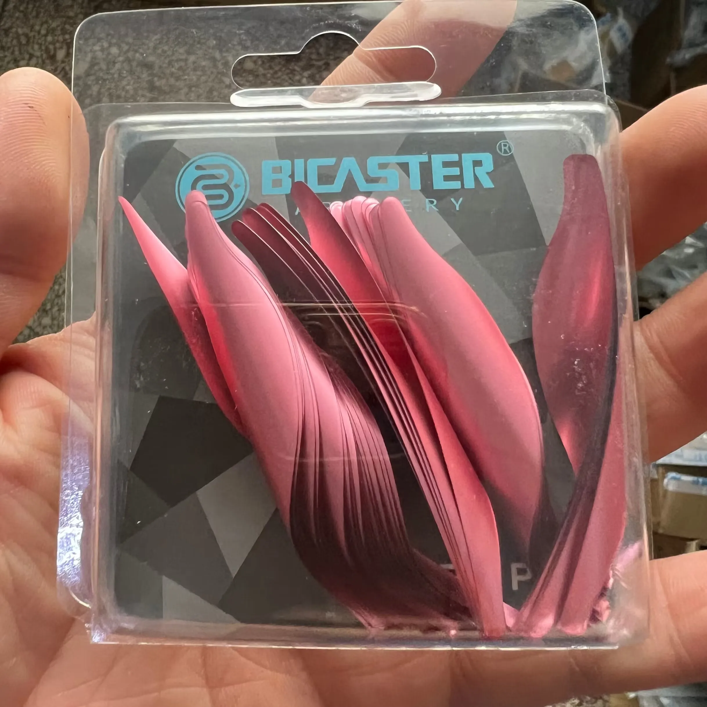 Lot De 100 Plumes Pour Flèches De Chasse - 3 Pouces, Aile Gauche, Style Patriote Rouge Blanc Bleu
