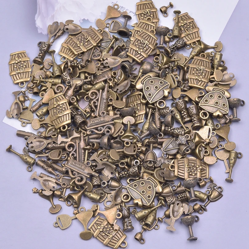 メタルキーホルダー,ヴィンテージデザインのメタルチャームのセット,4