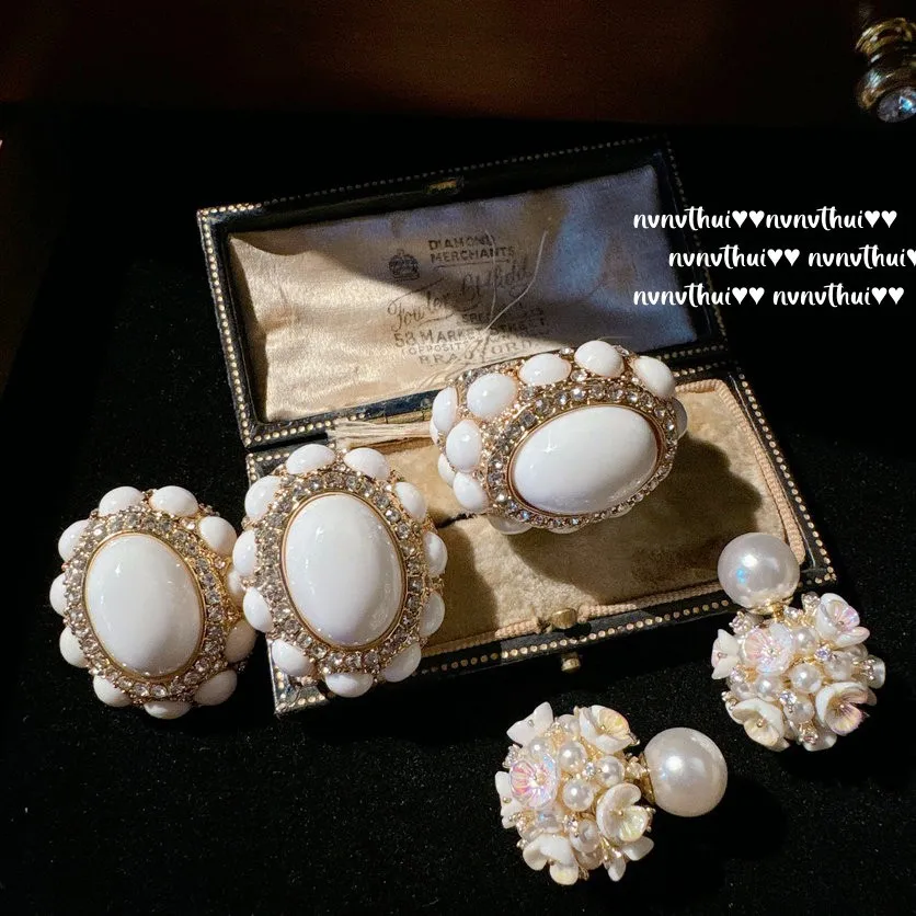 

ZLIDIN Egg Flower Jewel Earrings Vintage 18-karat Gold plated Cream rose zircon earrings