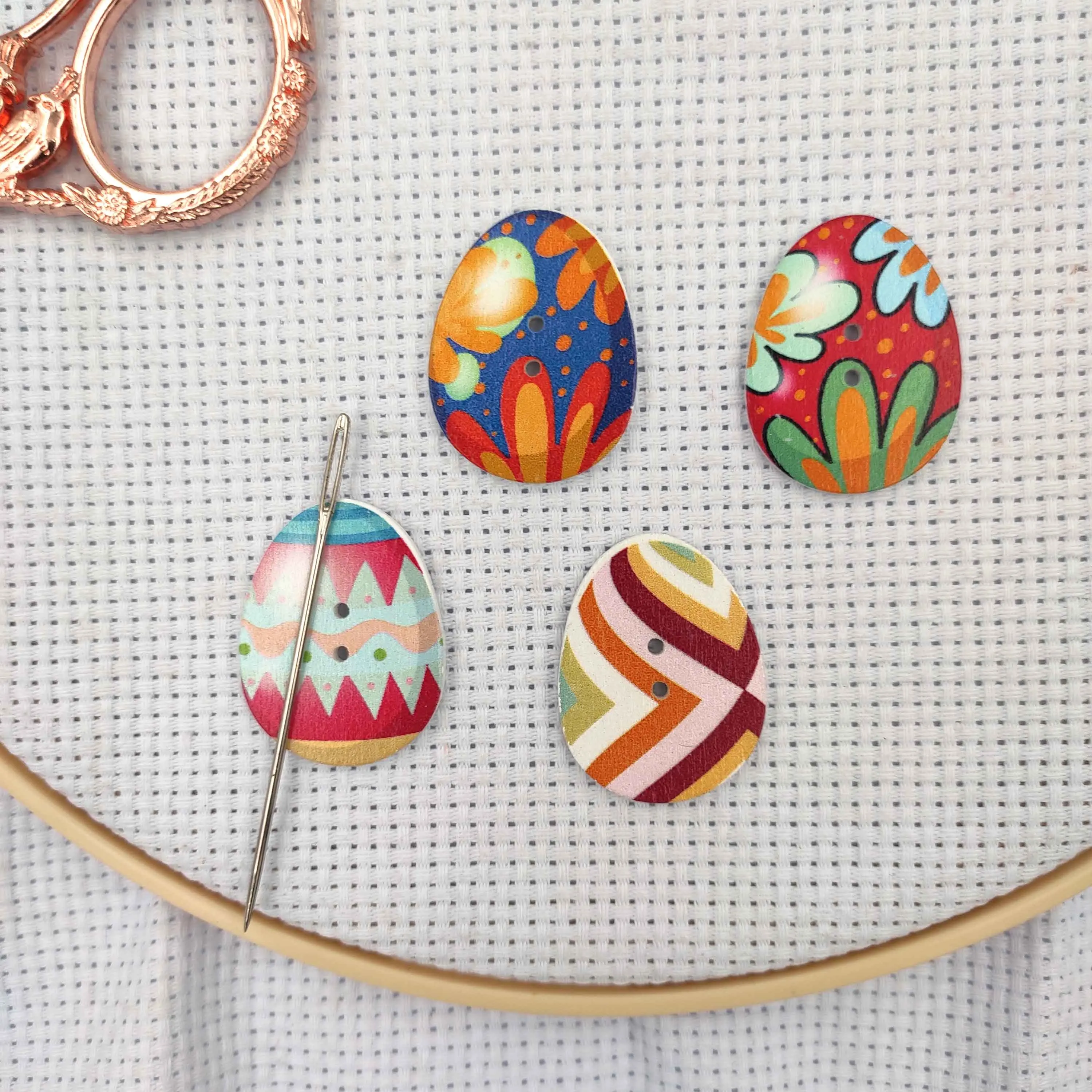 Wood Needle Minders Magetic, Set of 2 DIY Easter Eggs Sewing Needle Magnet for Cross Stitch, Keeper Finder Embroidery