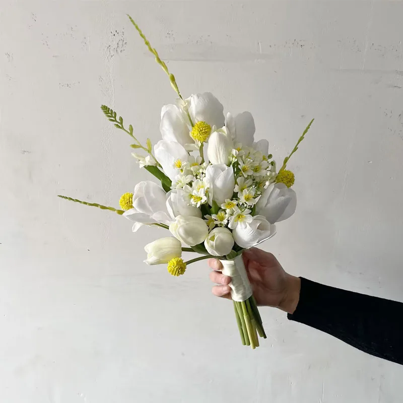 Fre Sle Artificial Tulips Wedding Bouquet for Bridal Photooot And Marriage Certifie Photoaphy Korean Sle Home Decor