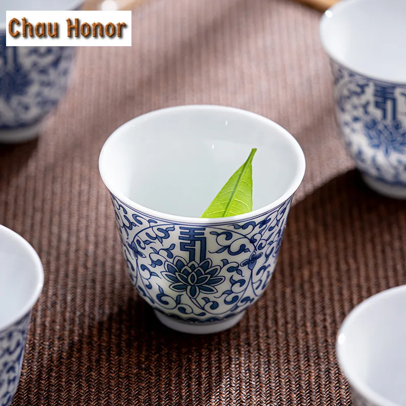 2pc/Set 50ML Blue And White Ceramic Teacup Handmade Flower Art Small Smelling Cups Kung Fu Tea Maker Master Cups Tea Ceremony