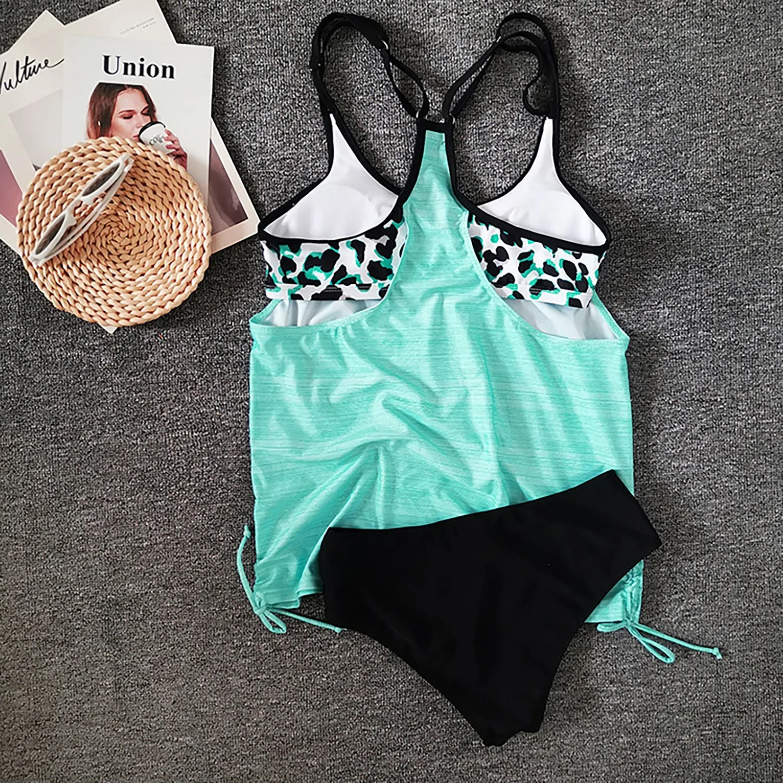 Рисунок 5 - Комплект бикини с закрытым поясом для живота