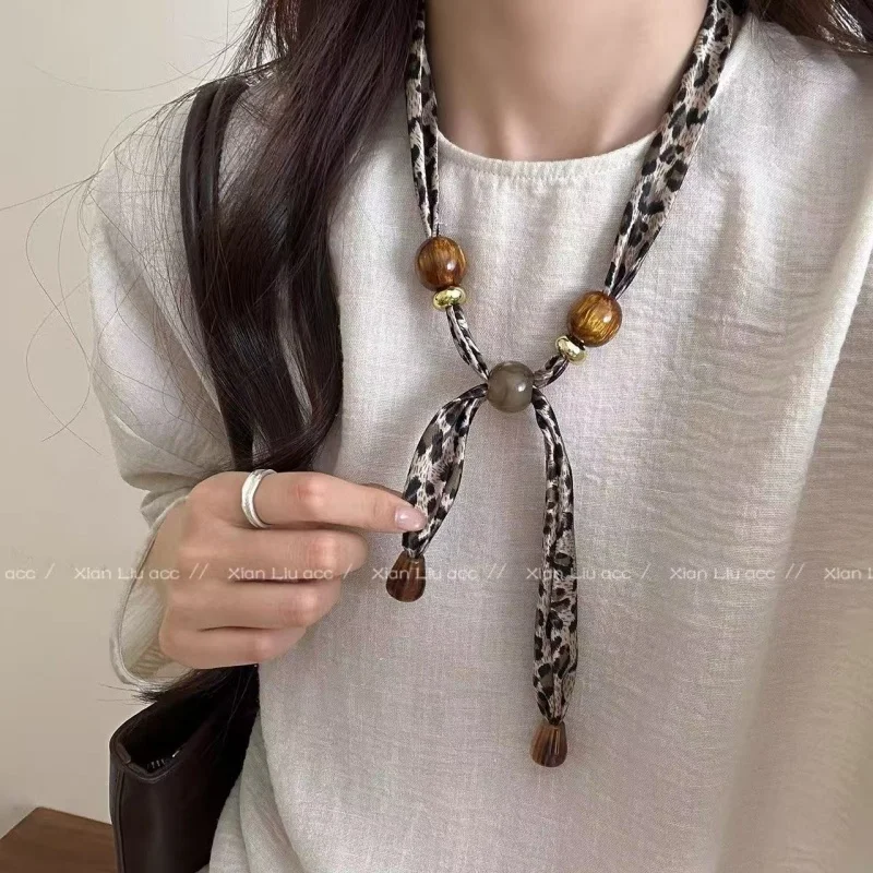 Fashion Elegant Silk Scarf Necklace With A Sense Of Premium Pendant Versatile Light Luxury Accessory - 4