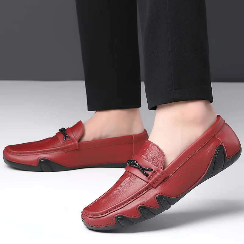 

2023 Red Fashion Men Leather Casual Shoes Spring Summer New Hot Trend Lightweight Crocodile Skin Cool Man Loafers Driving Shoes