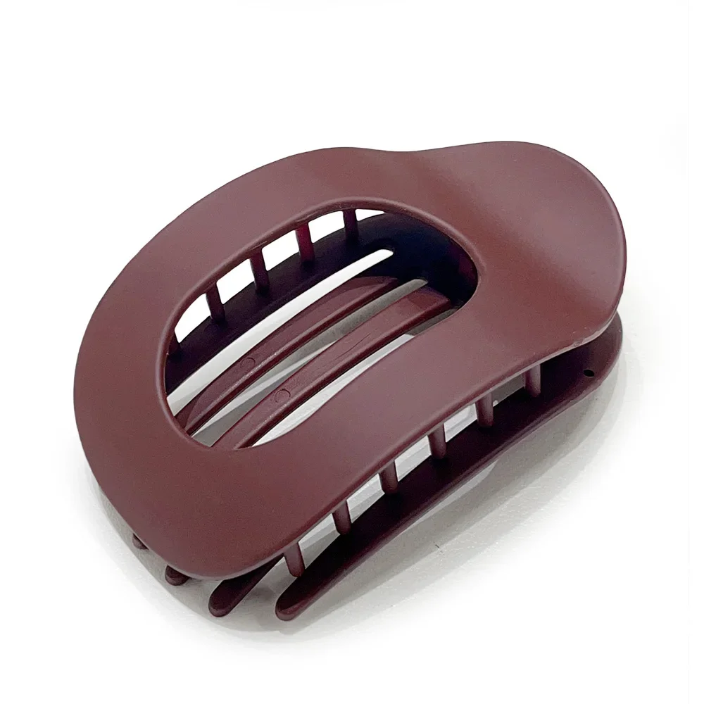 Leopard Print Matte Oval Hair Claw Clip for Women – Stylish Acrylic Hair Accessory