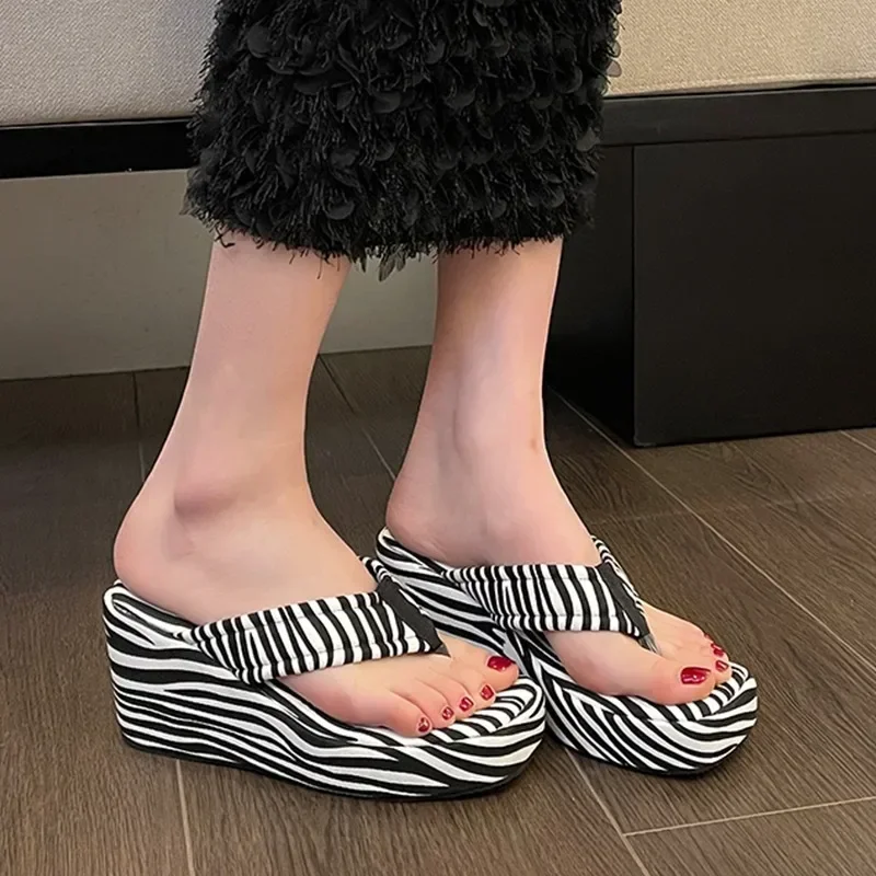 

Slippers Women Leopard Wedges High Heels Platform Shoes for Women 2024 Summer Fashion Clip Toe Beach Flip Flops Zapatos Mujer