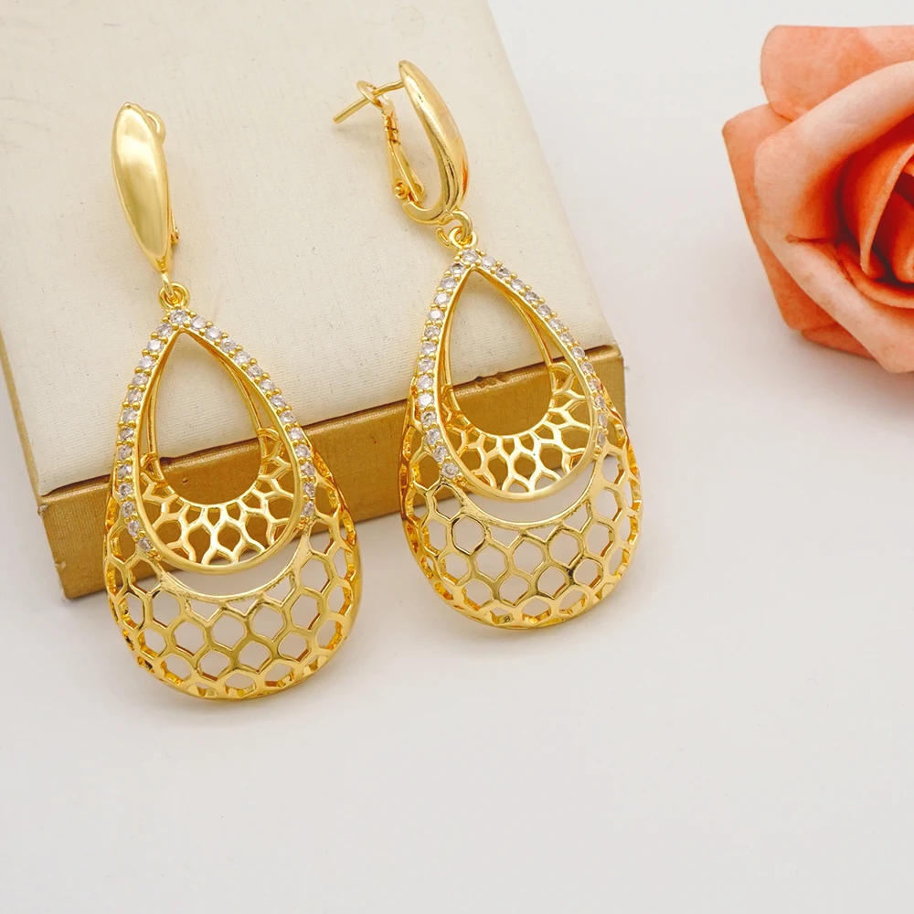 Buy quality 22k Gold Round New Design Earrings in Ahmedabad