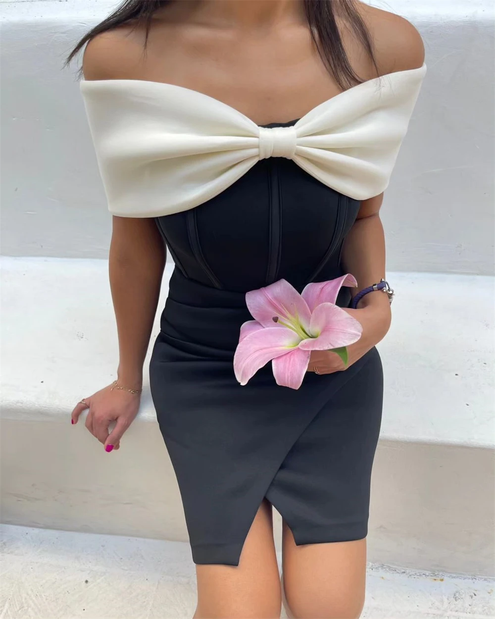 Elegant Off-the-shoulder Sheath Homecoming Bows Fold Draped Satin Occasion Evening Gown  vestidos elegantes