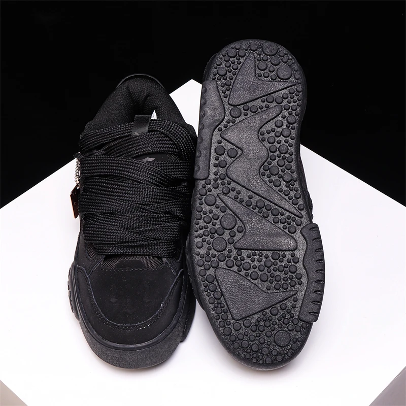 Women's Cricket Shoes Flat Running Jumping Wear-resistant Cushioned Sneakers