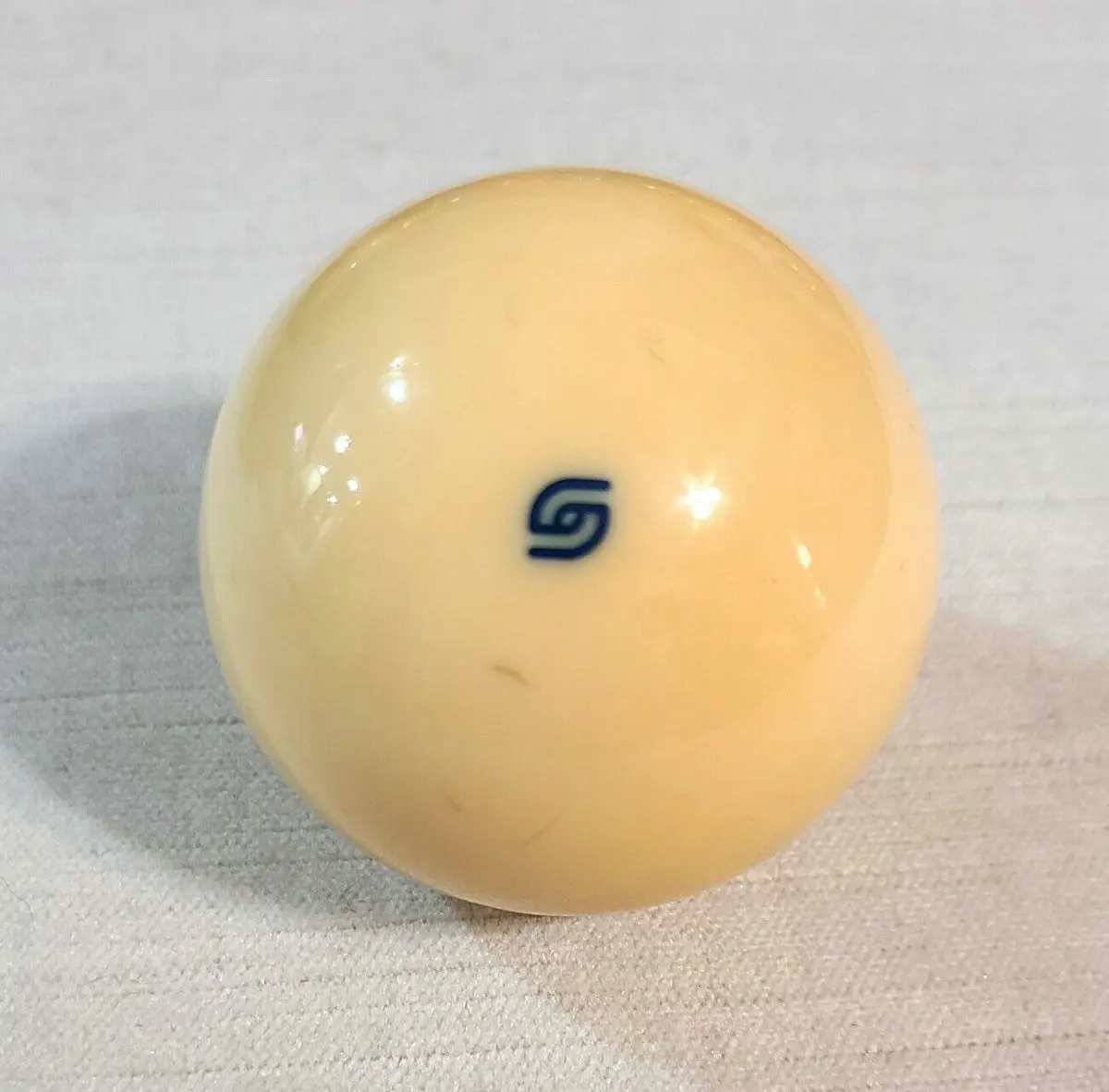 Aramith/Taiwan Blue Eye/ 6 Red Dots Cue Ball Replacement 2-1/4" / 2-1/16"