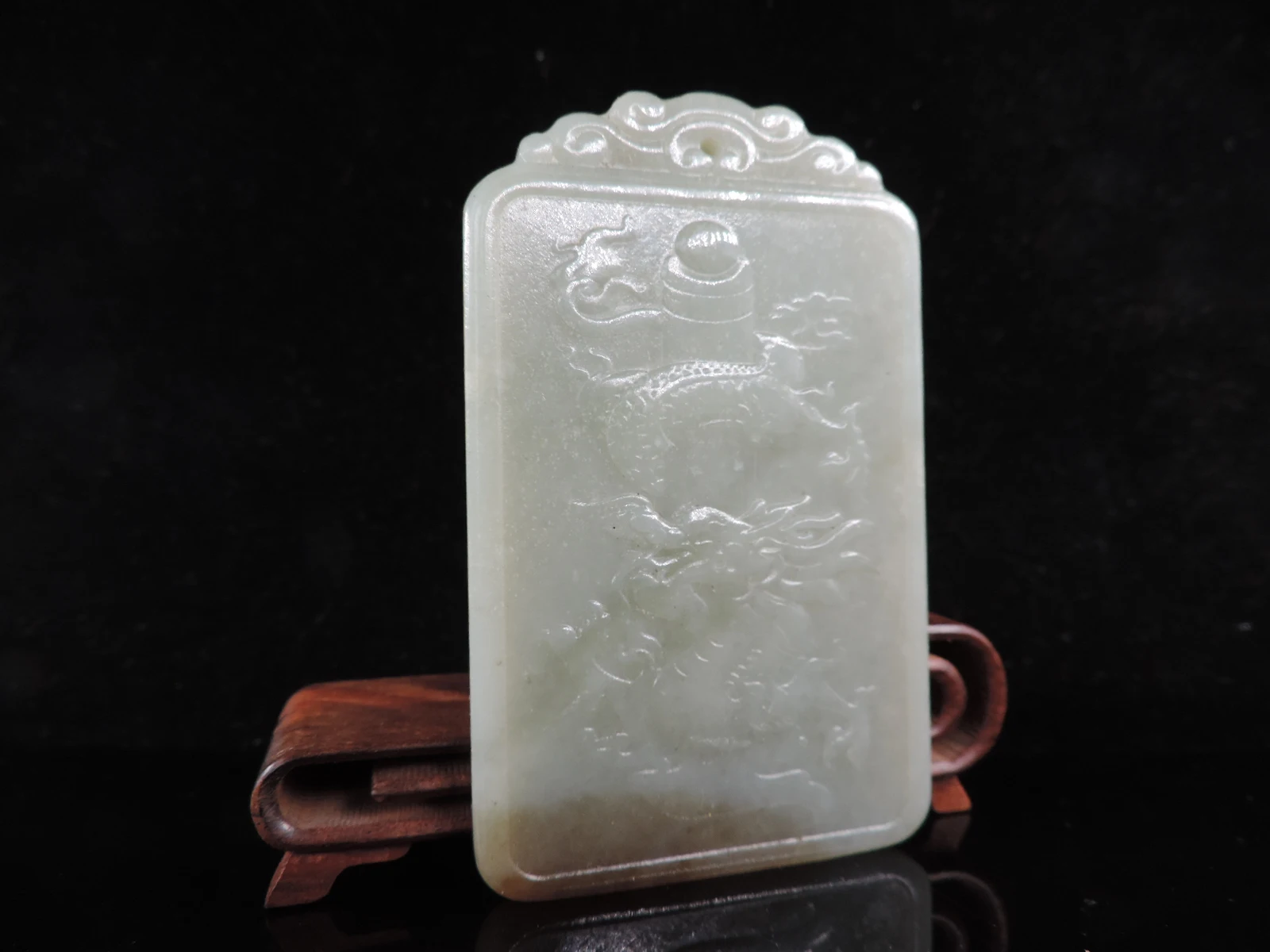 

Antique Chinese Nature Hetian Jade Manual Sculpture Dragon Pendant