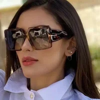 Square Gradient Sun Glasses Cov Poj Niam Khoom kim heev Hom Sab Nraud Tsim 1