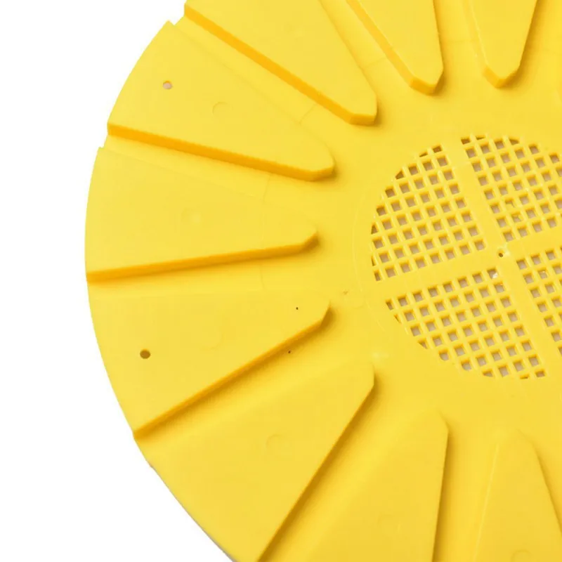 Bee 16 way Escape Device Bee Controller Plastic Beehive Nest Door Yellow Round Beekeeping Tools