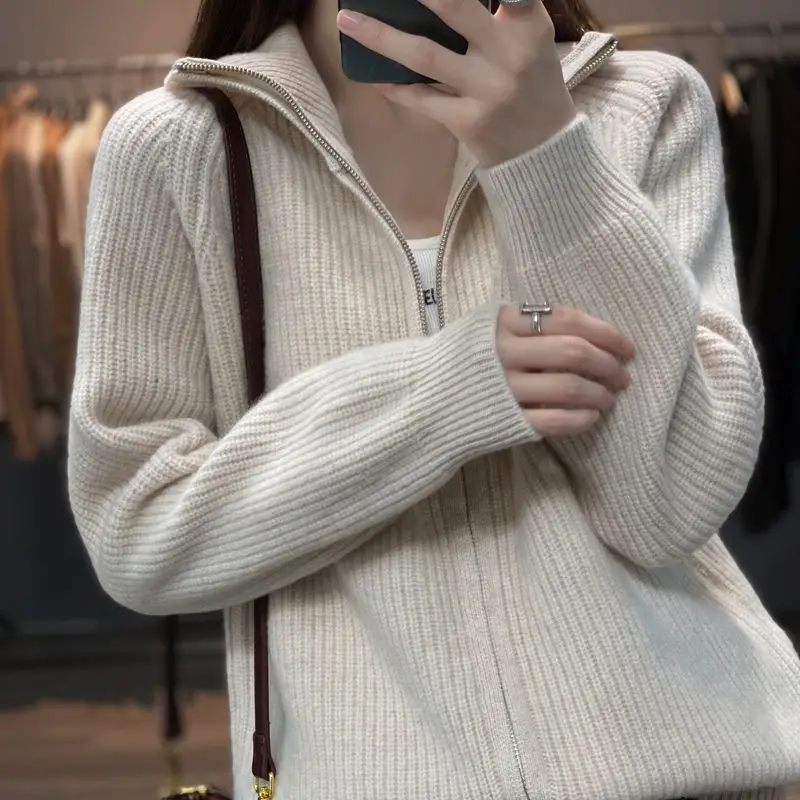 

Женский трикотажный кардиган-поло на молнии, с высоким воротником