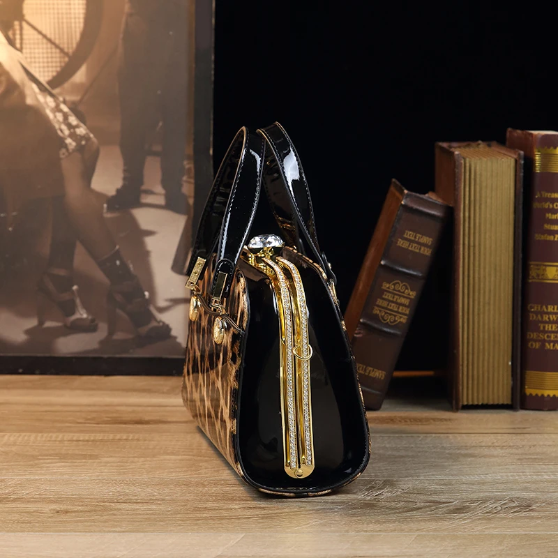 Temperament Women's Bag with Diamond Opening Design New Handbag Dinner Bag Mini Backpack Pink Handbagg Mini Backpack Pink Bag