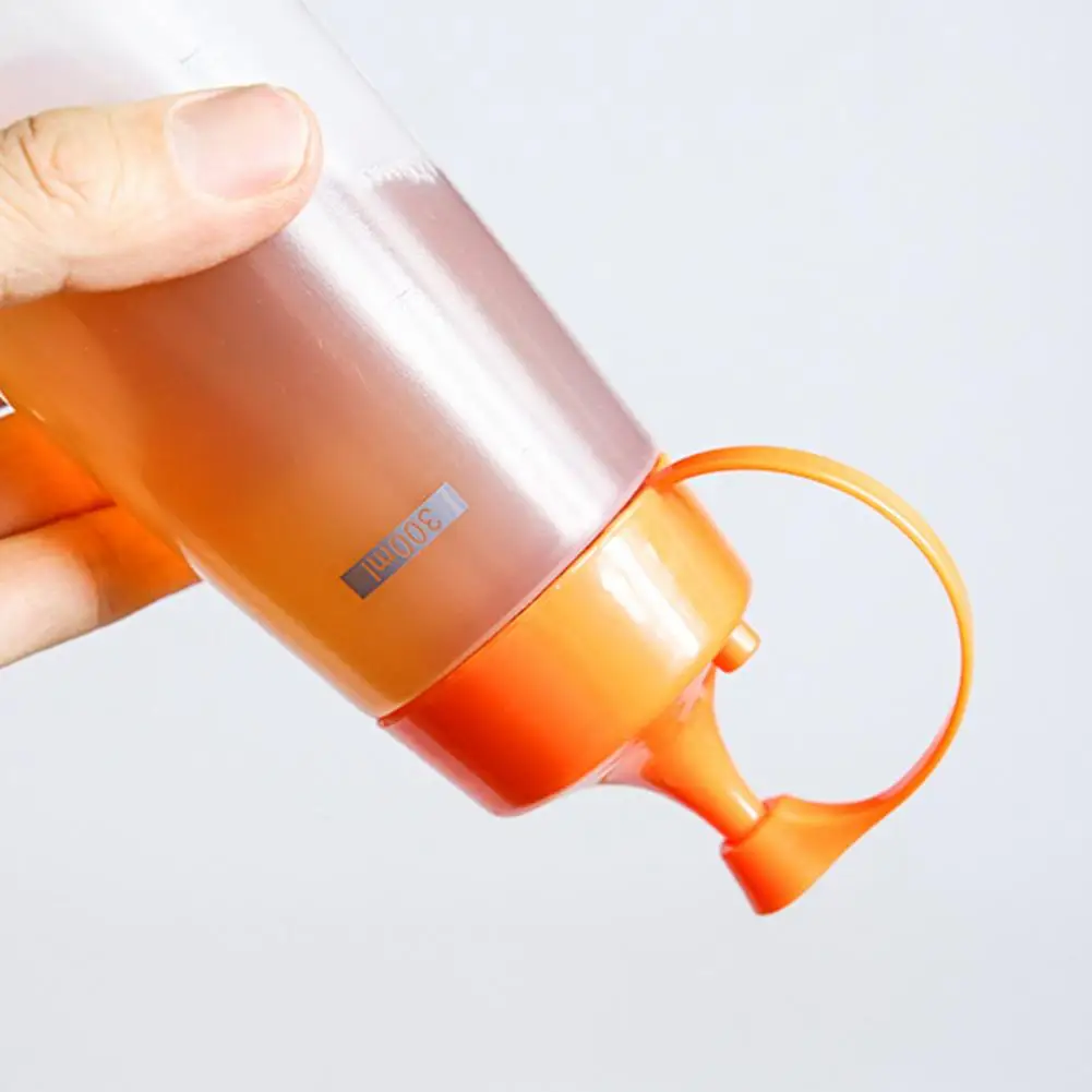 Practical Leakproof Squeeze Bottle Clear Scale Simple Usage Plastic Condiment Bottle Salad Squeeze Kitchen Tools