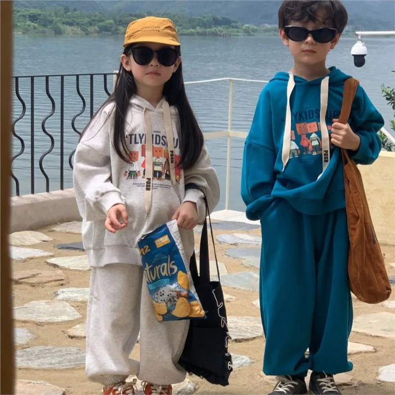 

2023 Spring Autumn Children Boys Clothes Set Printed Cartoon Letter Hoodie Drawstring Shirt Suit Loose Solid Jogger Kids Outfit