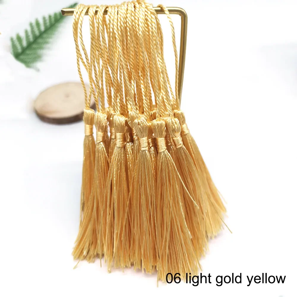 06 light gold yellow