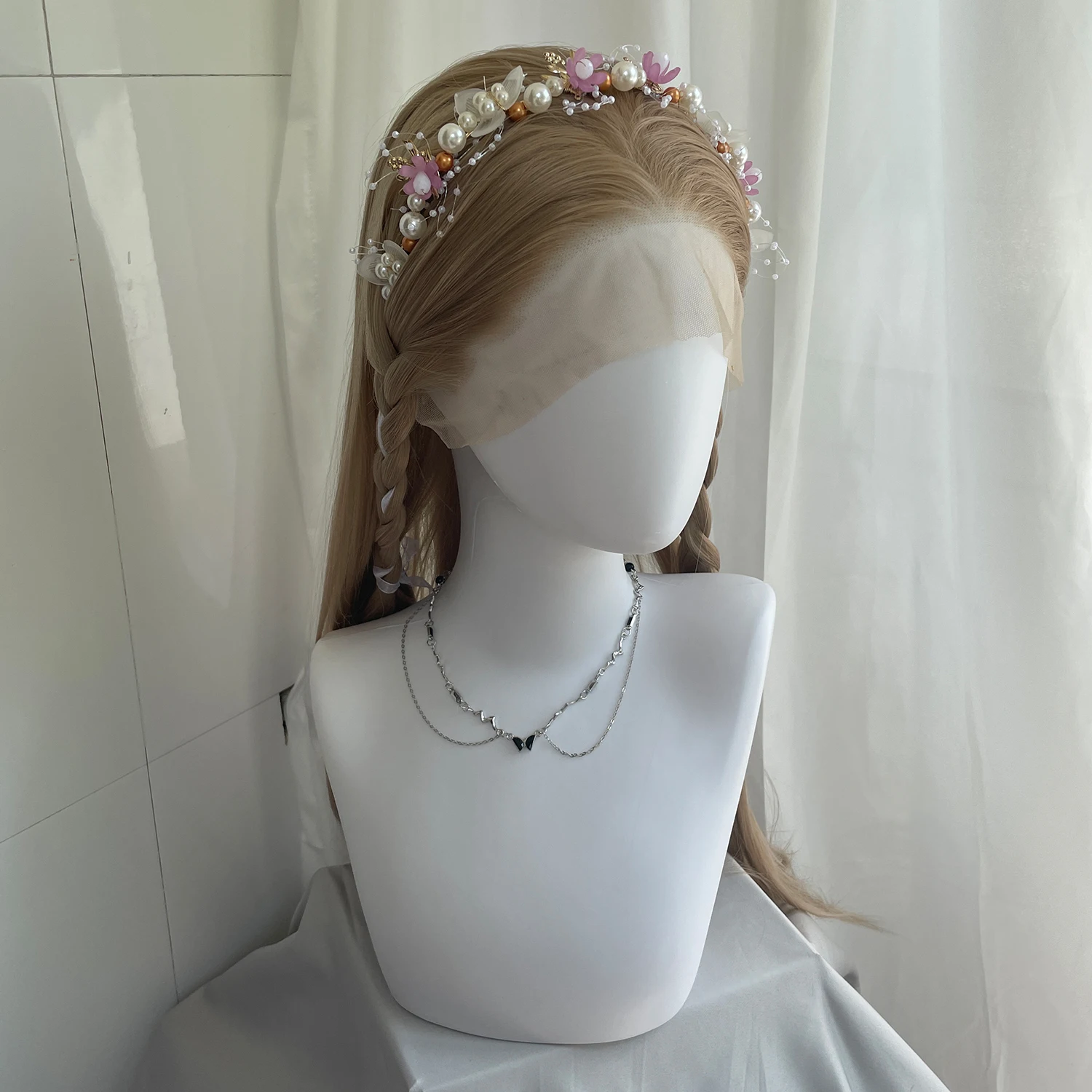 Honigblonde 13 x 4 synthetische Lace-Front-Perücke für Frauen, 66 cm lange, gerade, leimlose Perücken, hitzebeständige Perücken, freier Teil – Detail 1