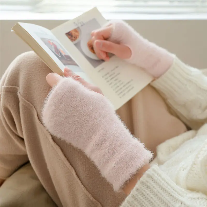 

Зимние женские перчатки на полпальца, эластичные перчатки для рук и запястья, теплые пушистые варежки из искусственной норки, без пальцев, искусственная кожа