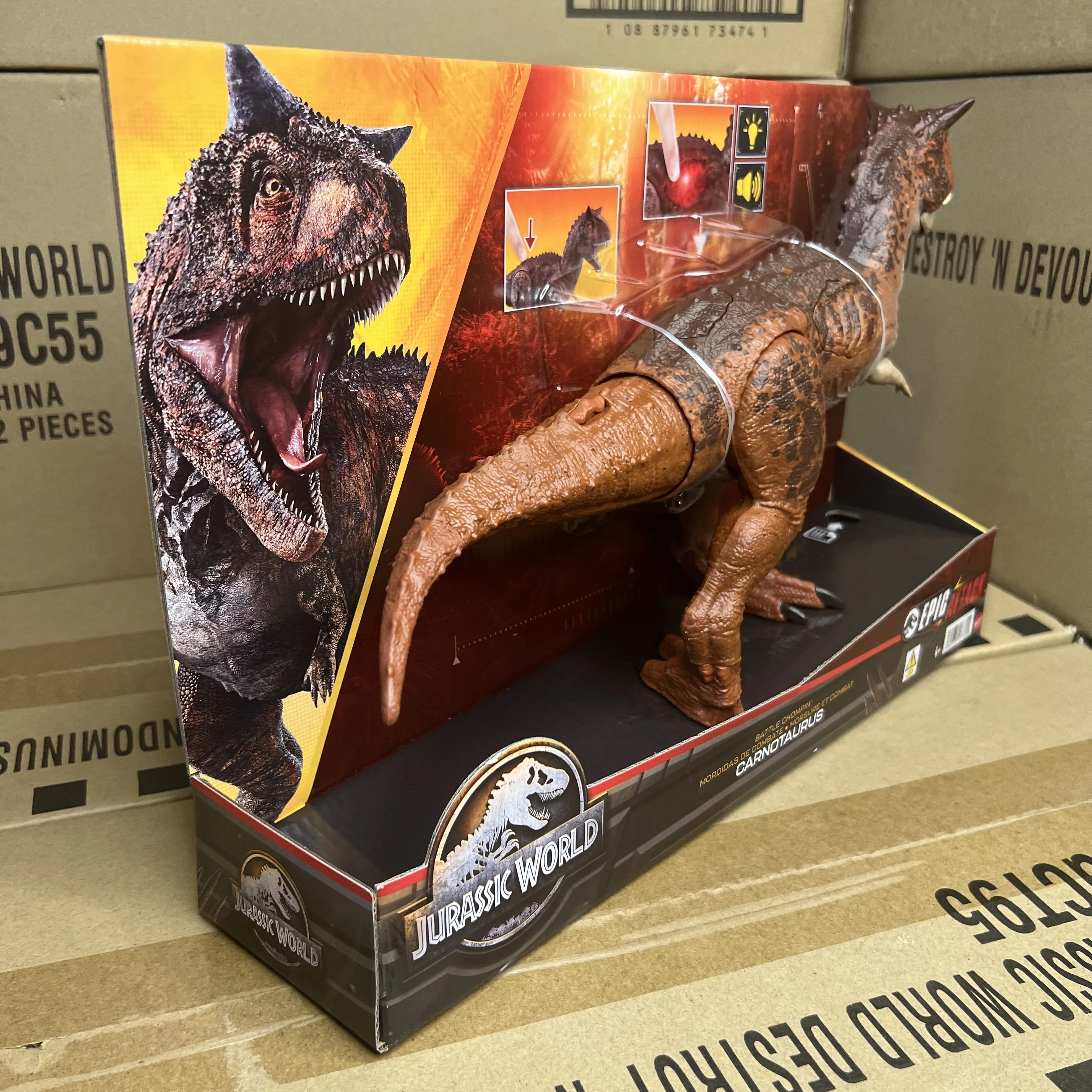 Mattel Jurassic World Carnotaurus Epic Attack Battle Chomp & Roar Action /  Interactive Damage Panels / Kids' Birthday Gift HND19