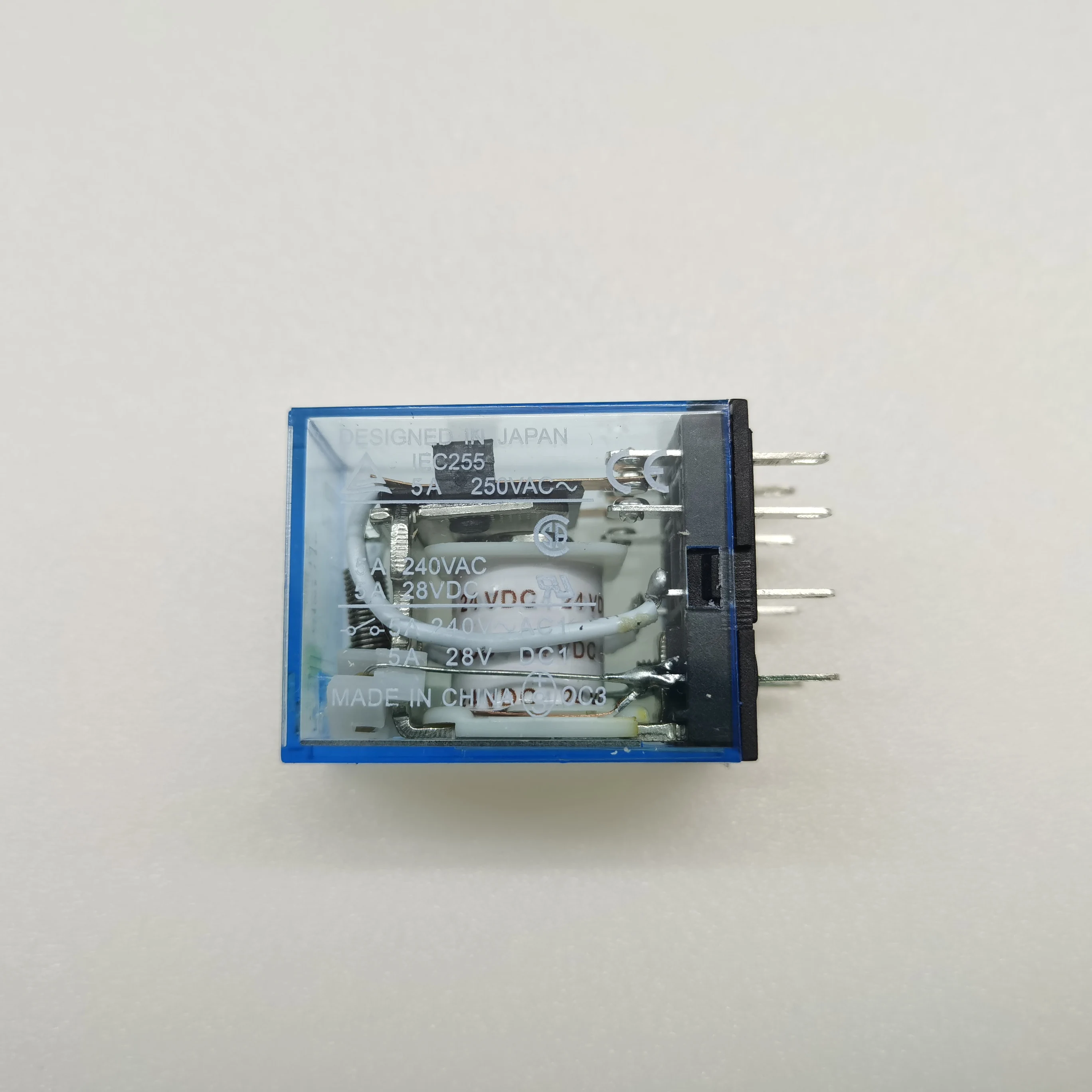 

Small intermediate relay MY2N-J, DC24V, 8-pin, 5A, two open and two closed, suitable for base PYF08A
